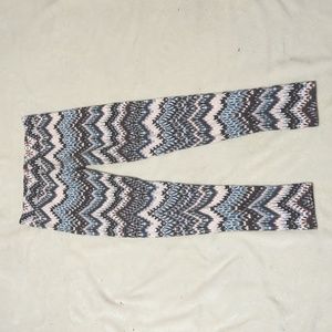 Invite only woman's leggings size medium